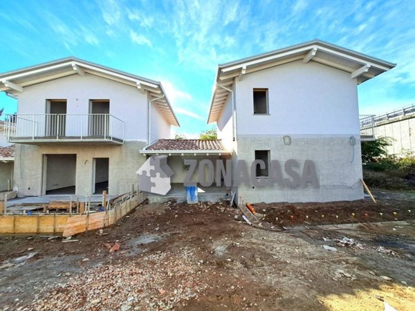 casa indipendente in vendita a Mornago in zona Crugnola