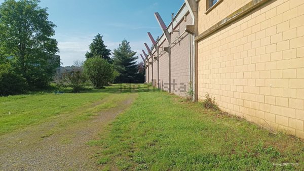 terreno edificabile in vendita a Mornago in zona Crugnola