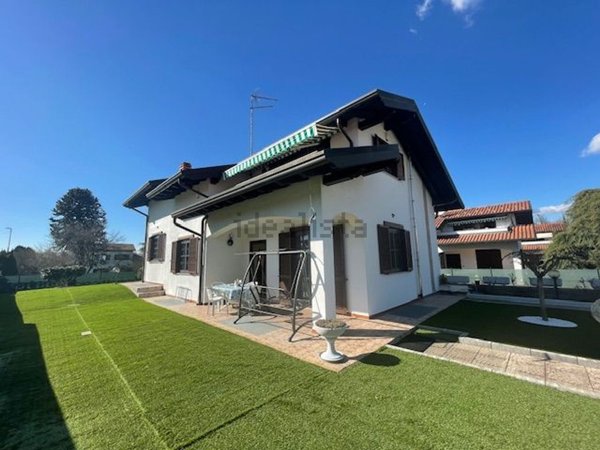 casa indipendente in vendita a Mornago
