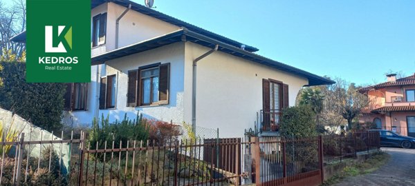 casa indipendente in vendita a Mornago in zona Crugnola