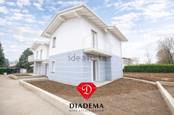 casa indipendente in vendita a Mornago