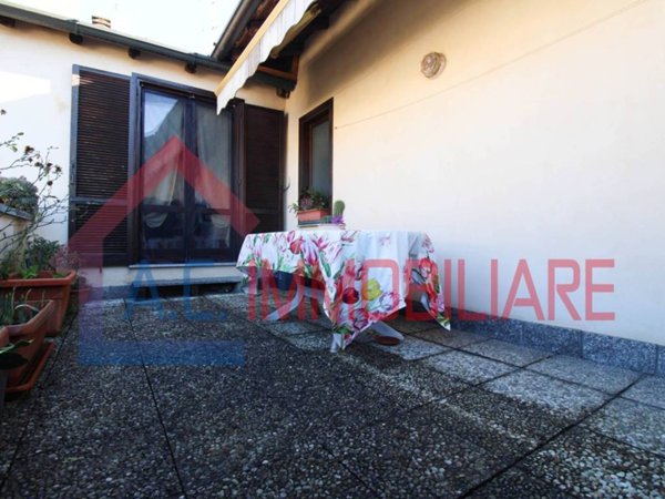 appartamento in vendita a Mornago in zona Crugnola