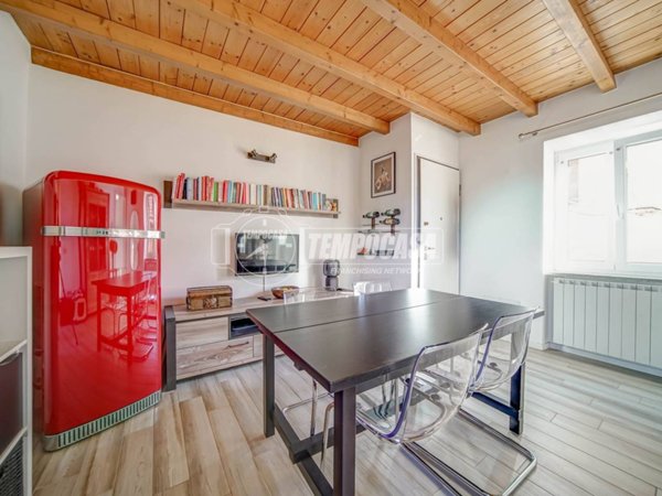 appartamento in vendita a Mornago in zona Montonate