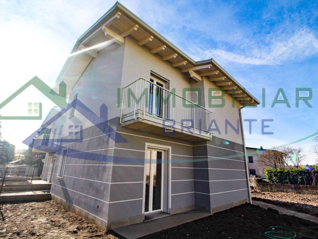 casa indipendente in vendita a Mornago in zona Crugnola