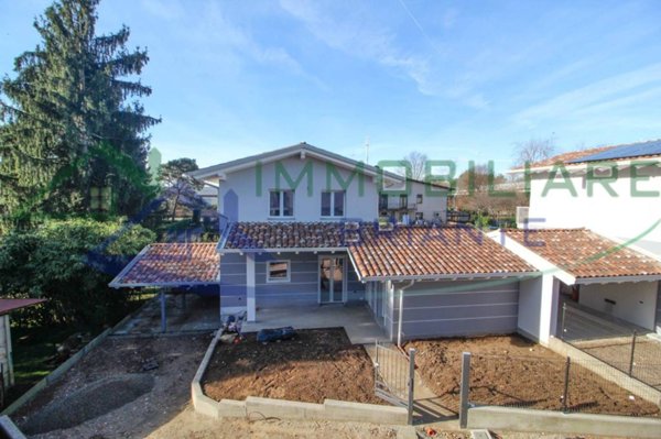 casa indipendente in vendita a Mornago in zona Crugnola