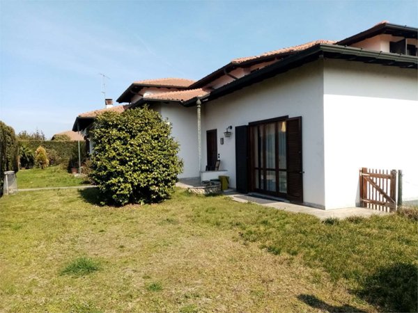 casa indipendente in vendita a Mornago
