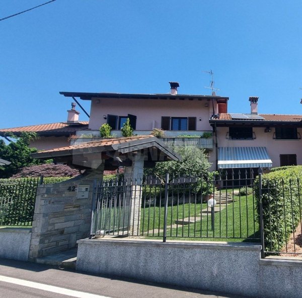 casa indipendente in vendita a Mornago