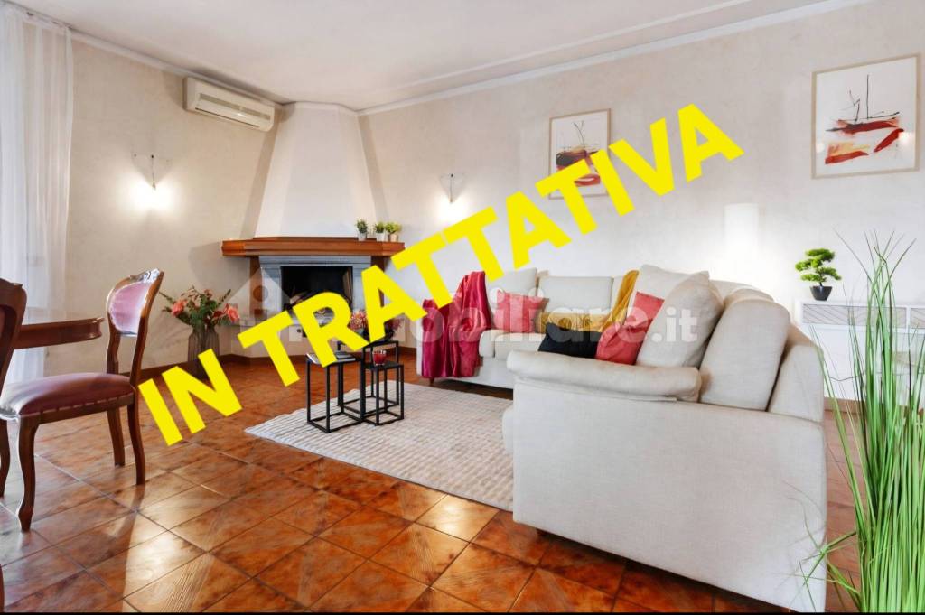 casa indipendente in vendita a Mornago in zona Crugnola