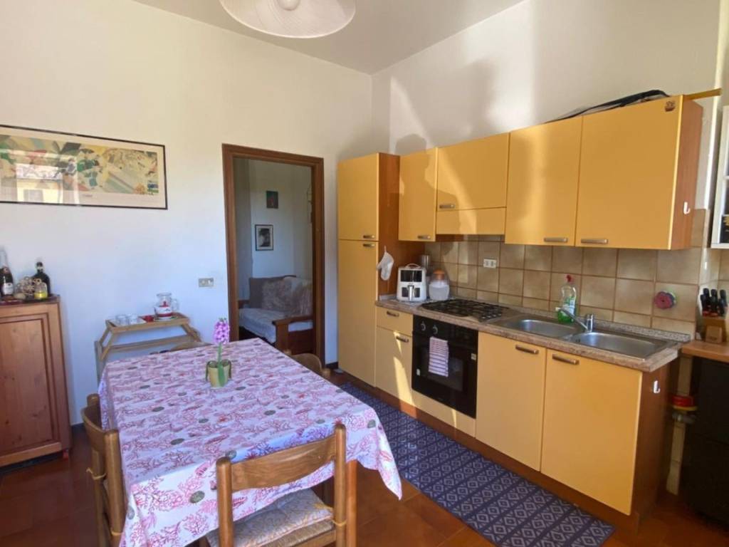 appartamento in vendita a Mornago in zona Crugnola