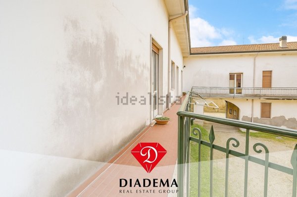 appartamento in vendita a Mornago in zona Montonate