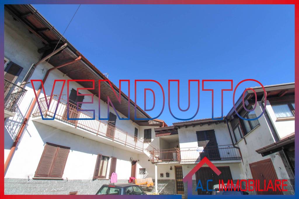 appartamento in vendita a Mornago in zona Montonate