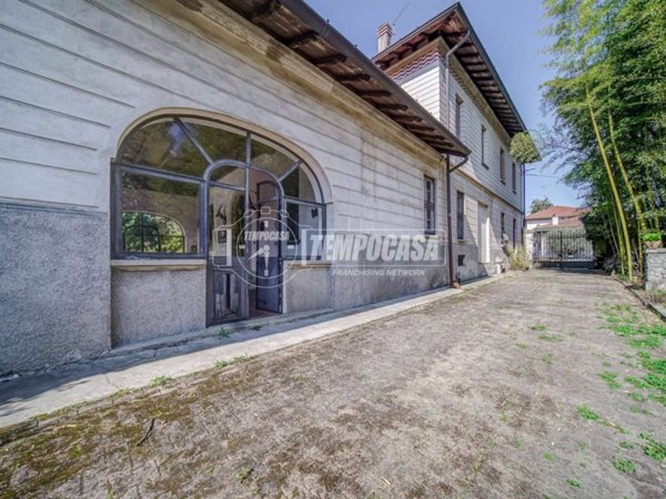 casa indipendente in vendita a Mornago in zona Crugnola