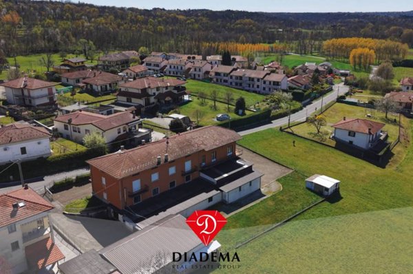 locale di sgombero in vendita a Mornago in zona Montonate