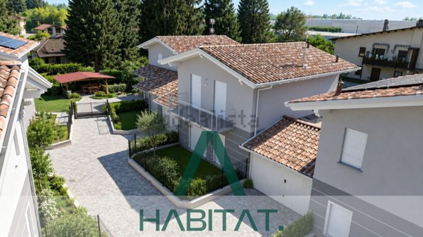 casa indipendente in vendita a Mornago in zona Crugnola
