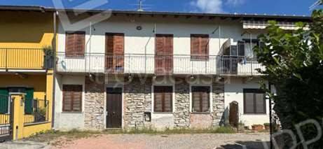 appartamento in vendita a Mornago in zona Crugnola