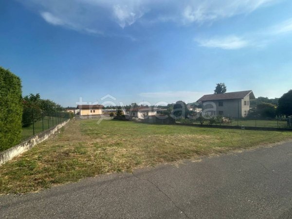 terreno edificabile in vendita a Mornago