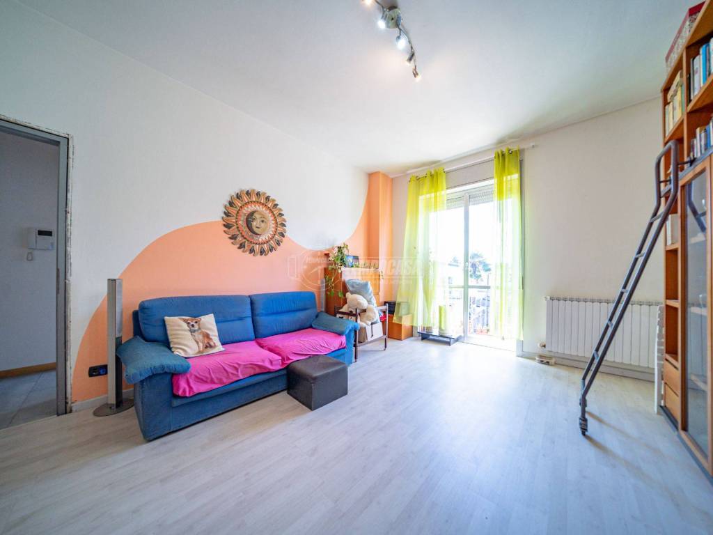 appartamento in vendita ad Oggiona con Santo Stefano in zona Santo Stefano