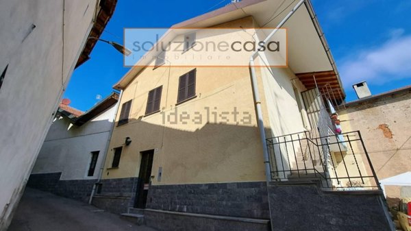 casa semindipendente ad Oggiona con Santo Stefano in zona Santo Stefano