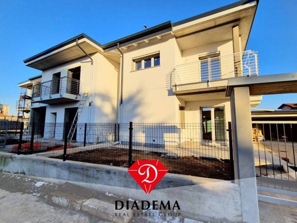 casa indipendente in vendita ad Oggiona con Santo Stefano in zona Santo Stefano