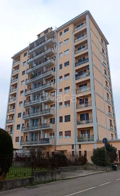 appartamento in vendita ad Oggiona con Santo Stefano