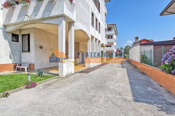 appartamento in vendita ad Oggiona con Santo Stefano
