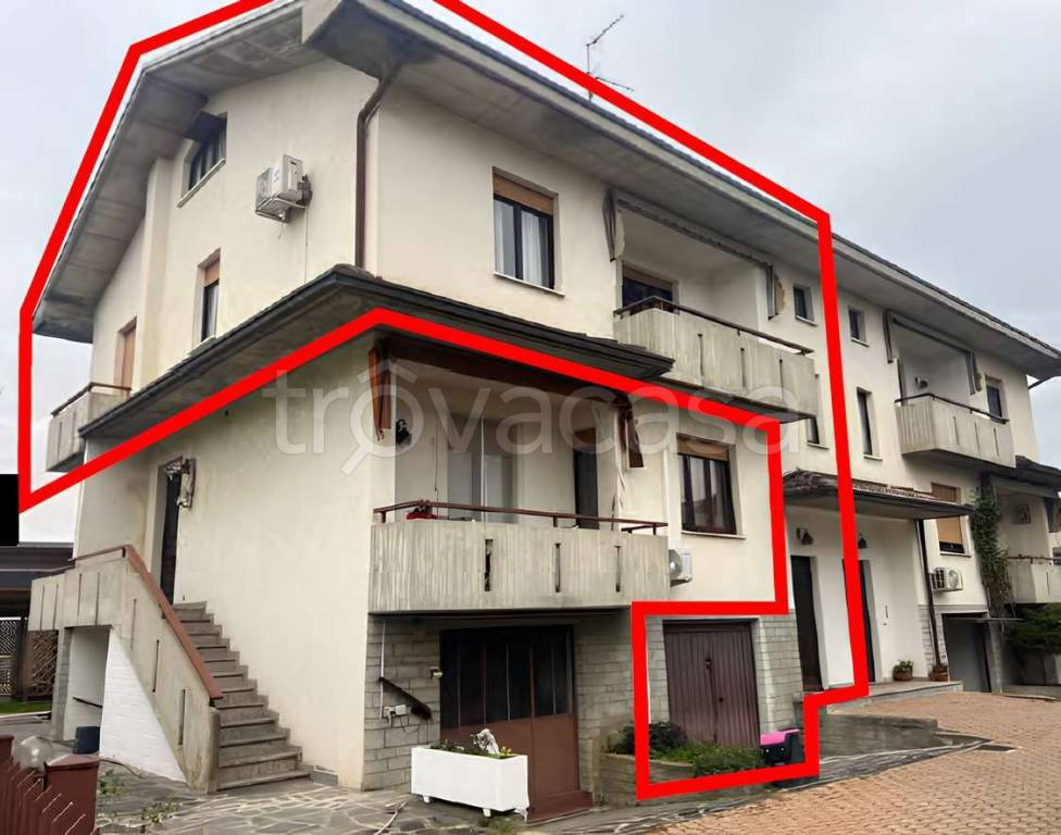 appartamento in vendita ad Oggiona con Santo Stefano