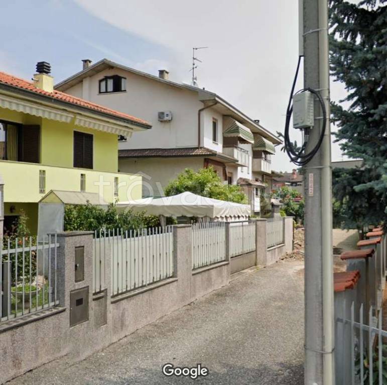 appartamento in vendita ad Oggiona con Santo Stefano
