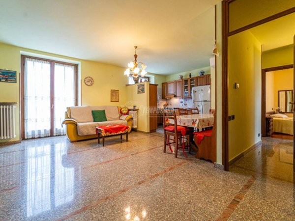 appartamento in vendita ad Oggiona con Santo Stefano in zona Santo Stefano