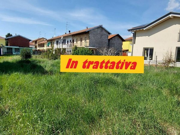 casa indipendente in vendita ad Oggiona con Santo Stefano in zona Santo Stefano