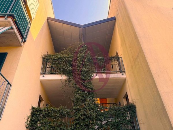 appartamento in vendita ad Oggiona con Santo Stefano in zona Santo Stefano