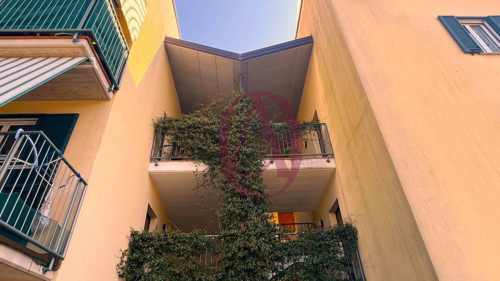 appartamento in vendita ad Oggiona con Santo Stefano in zona Santo Stefano