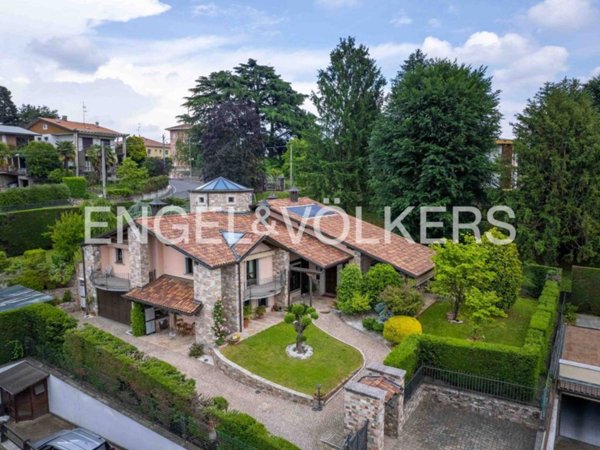 casa indipendente in vendita ad Oggiona con Santo Stefano