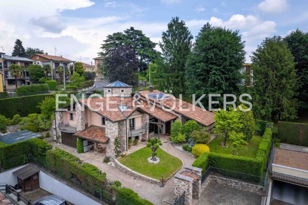 casa indipendente in vendita ad Oggiona con Santo Stefano