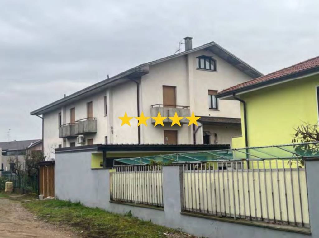 appartamento in vendita ad Oggiona con Santo Stefano