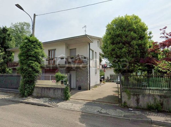 appartamento in vendita ad Oggiona con Santo Stefano
