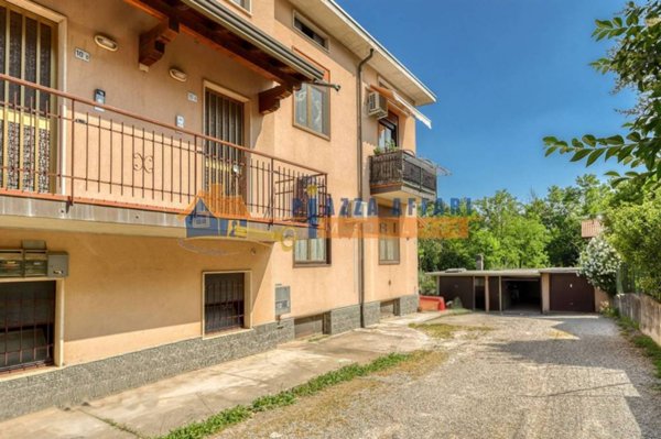appartamento in vendita ad Oggiona con Santo Stefano in zona Santo Stefano