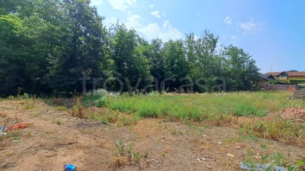 casa indipendente in vendita ad Oggiona con Santo Stefano in zona Santo Stefano