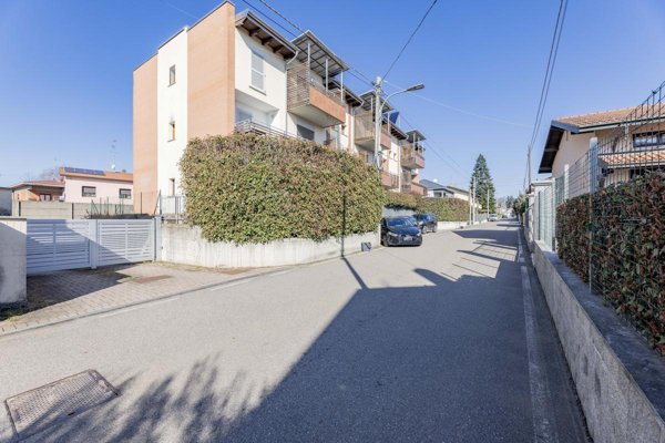 appartamento in vendita ad Oggiona con Santo Stefano