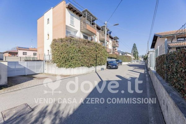 appartamento in vendita ad Oggiona con Santo Stefano