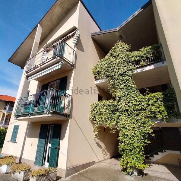 appartamento in vendita ad Oggiona con Santo Stefano in zona Santo Stefano