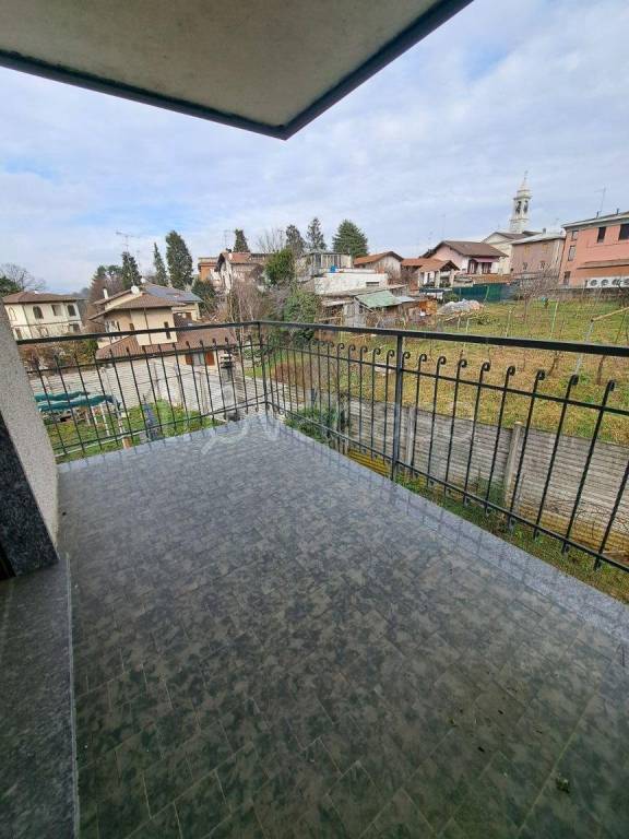 appartamento in vendita ad Oggiona con Santo Stefano