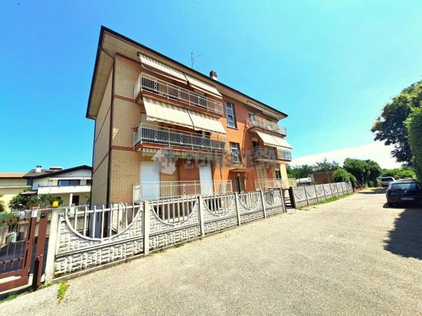 appartamento in vendita ad Oggiona con Santo Stefano in zona Santo Stefano