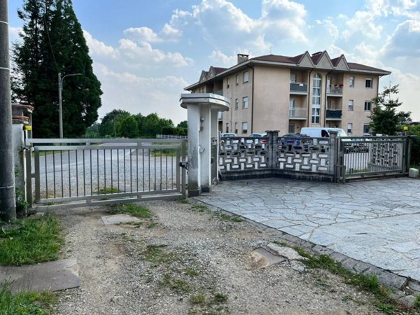 casa indipendente in vendita ad Oggiona con Santo Stefano in zona Santo Stefano