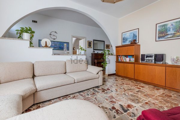 casa indipendente in vendita ad Oggiona con Santo Stefano