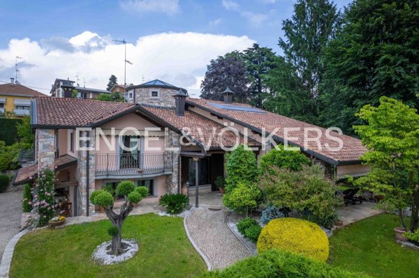 casa indipendente in vendita ad Oggiona con Santo Stefano