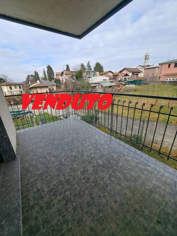 appartamento in vendita ad Oggiona con Santo Stefano