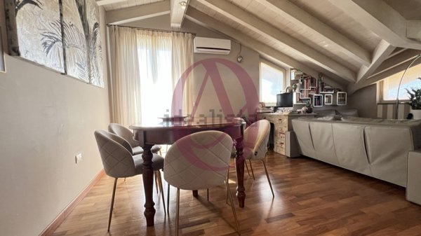 appartamento in vendita ad Oggiona con Santo Stefano in zona Santo Stefano