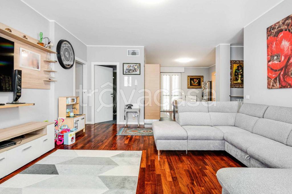 appartamento in vendita ad Oggiona con Santo Stefano