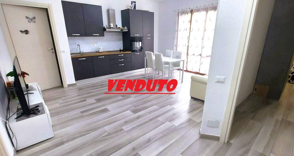 appartamento in vendita ad Oggiona con Santo Stefano in zona Santo Stefano