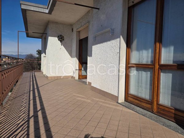 appartamento in vendita ad Oggiona con Santo Stefano in zona Santo Stefano
